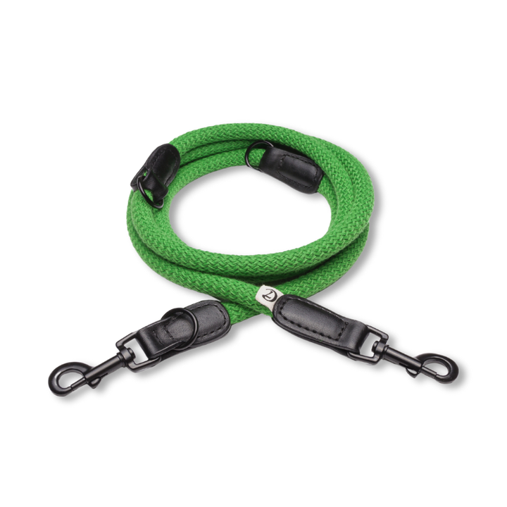 Cloud7 - MAUERPARK Vegan Leash in green with black clips, adjustable and washable for eco-conscious dog owners.