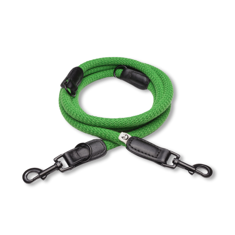 Cloud7 - MAUERPARK Vegan Leash in green with black clips, adjustable and washable for eco-conscious dog owners.