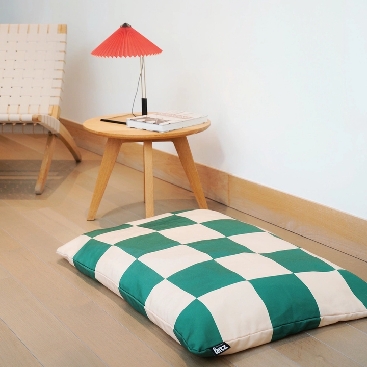 Eco-friendly recycled canvas dog bed in green and white check pattern for comfort and style, Fritz - Bed GRANDE.