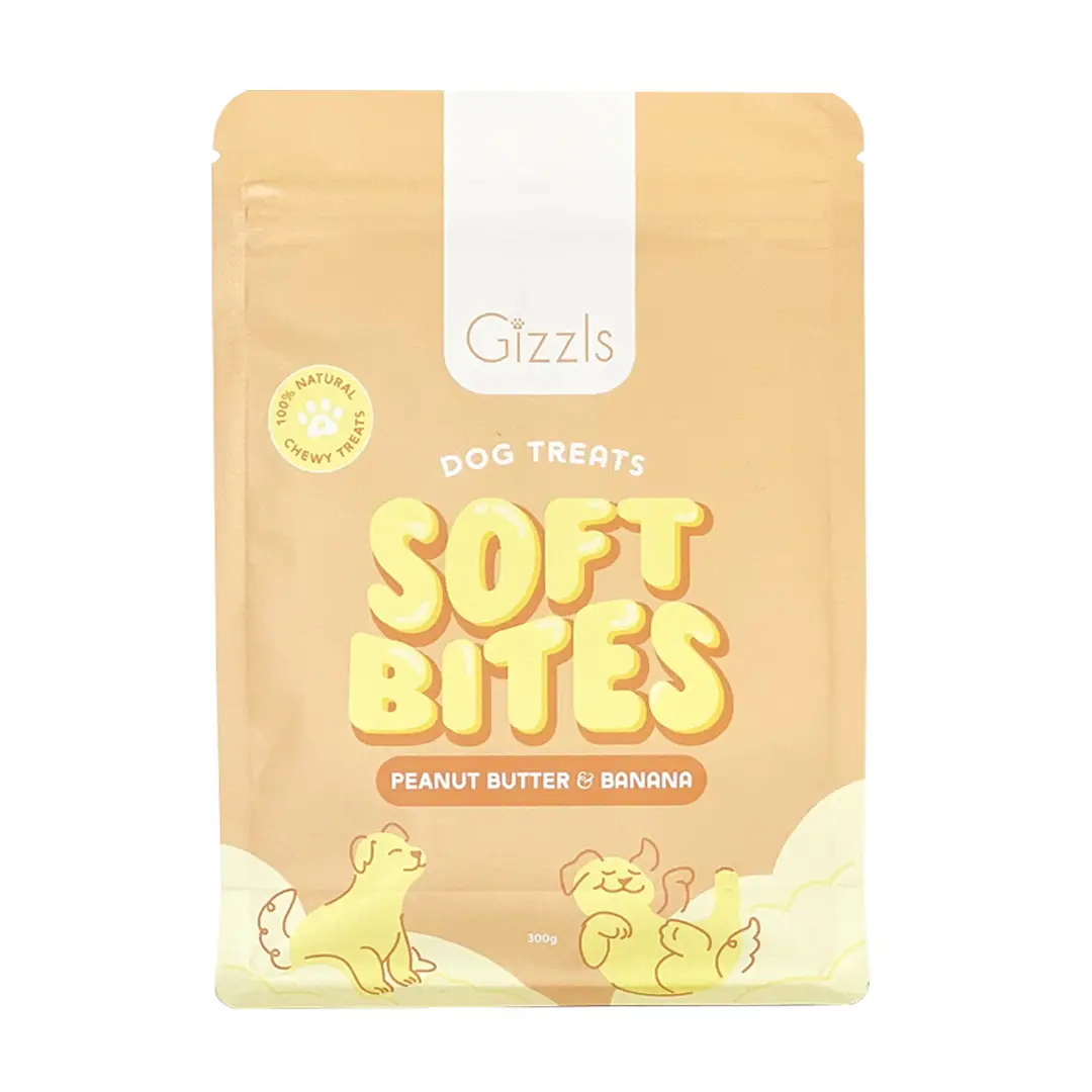 snacks de amendoim e banana em bolsa bege natural para uma mastigação nutritiva e suave, promovendo o bem-estar do cão por Gizzls - SOFT BITES