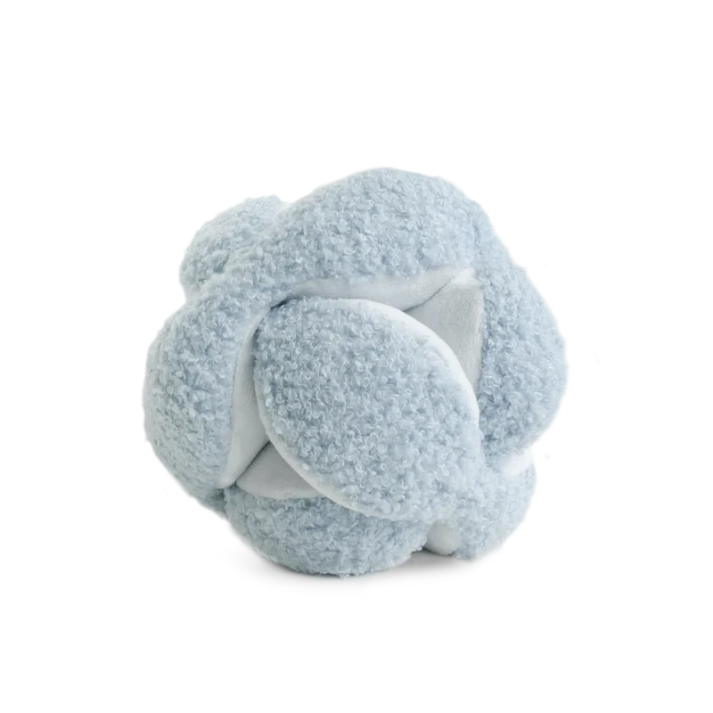 Brinquedo macio, azul e fofo, com bola de puzzle para esconder guloseimas e estimular a mente do cão, Lambwolf Collective MONTI Fluffy Toy.