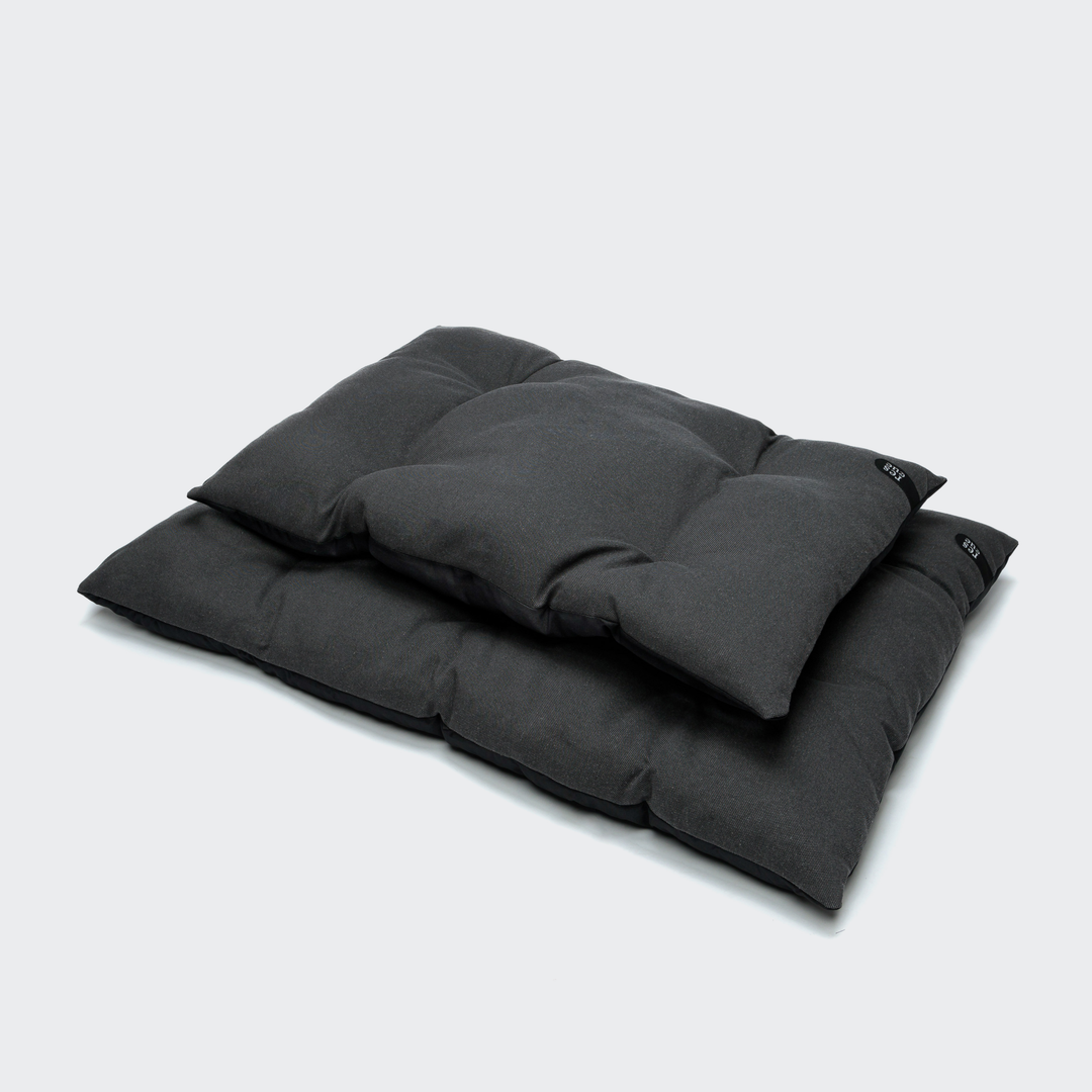 Cloud7 - RESC7UE Dog Pillow in dark grey, durable, waterproof bottom, suitable for indoor and outdoor use.